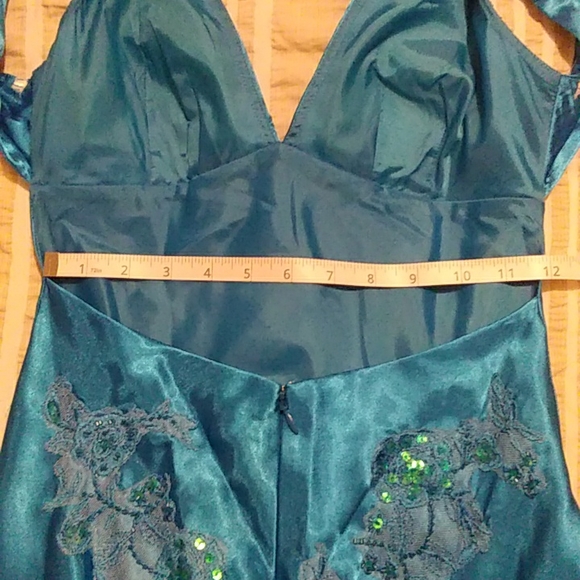 Windsor blue formal dress - Picture 5 of 8